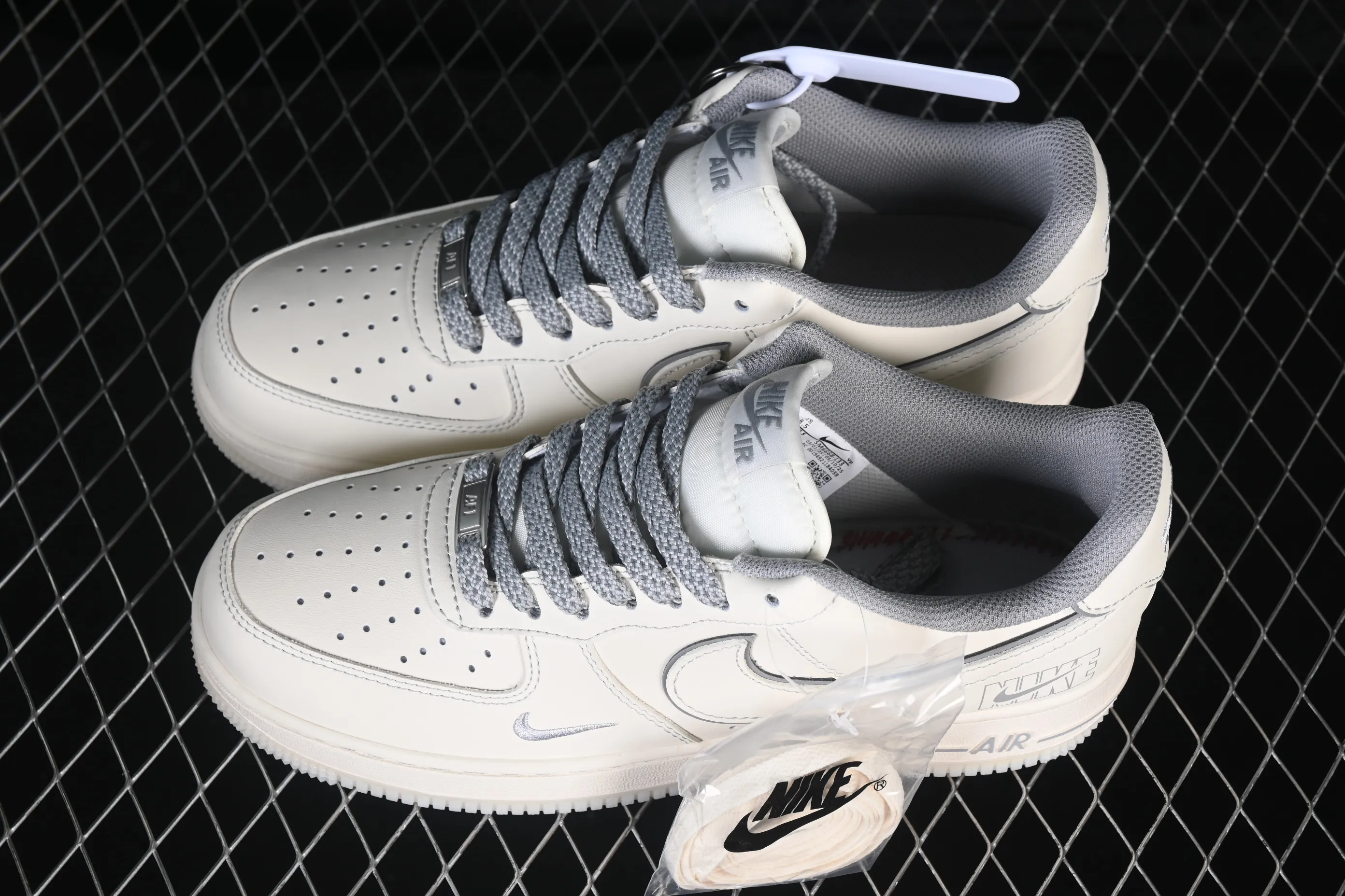 All Categories Nk Air Force 1 Air Force Series Nk Air Force 1 Low Air Force Low Nike Air Force 1'07 Low Joint Sand Brown Navy Air Force One Low Casual Shoes SM6668-133